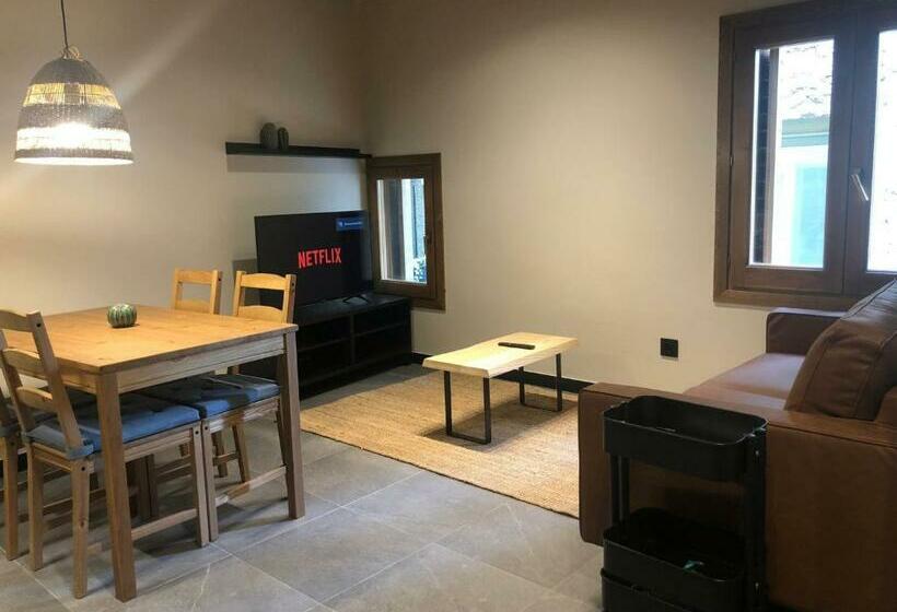 Apartamento Dúplex En El Puente Histórico, Gra De Fajol