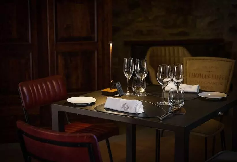 Hotelli Castello Di Rocca Cilento