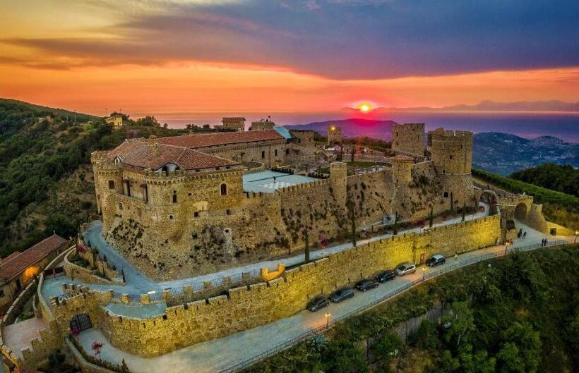 ホテル Castello Di Rocca Cilento