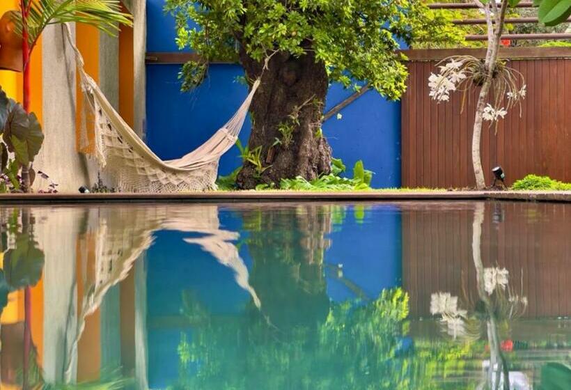 پانسیون Estalagem Bonfim, 351