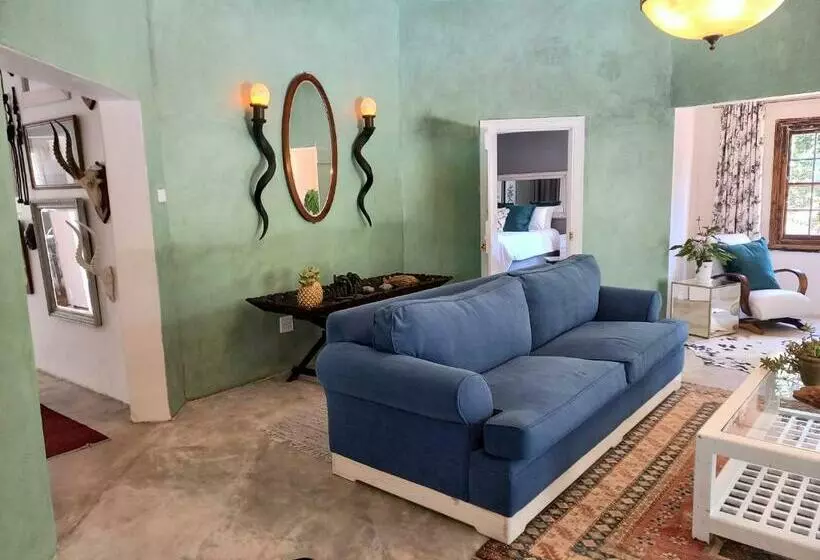 Majatalo Ocean Blue Suite  Villa Roc Guesthouse