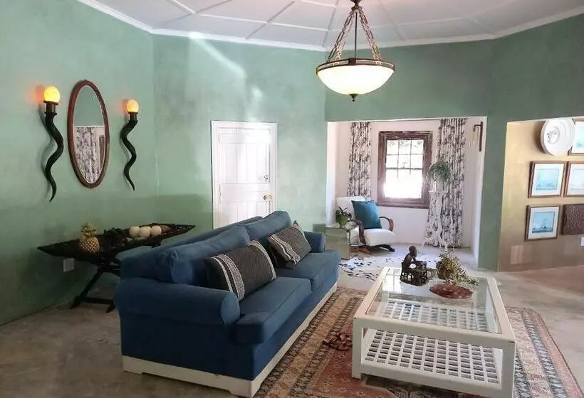 Majatalo Ocean Blue Suite  Villa Roc Guesthouse