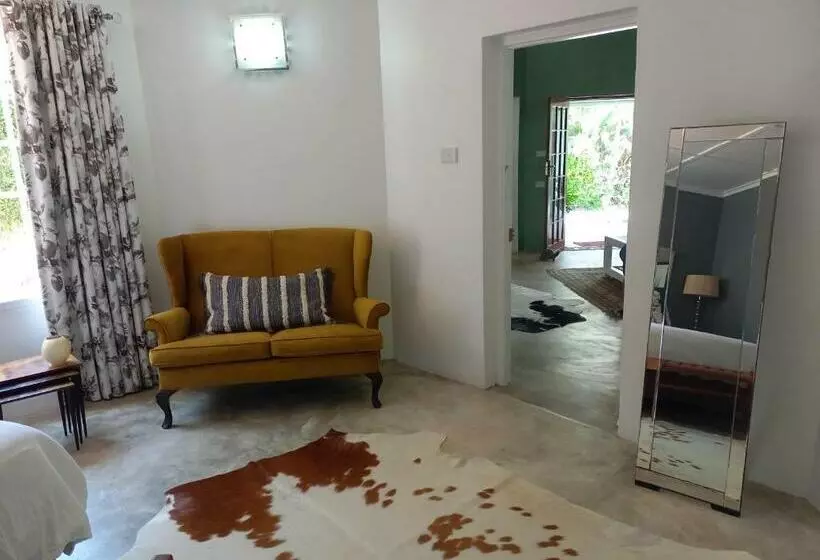 Majatalo Ocean Blue Suite  Villa Roc Guesthouse