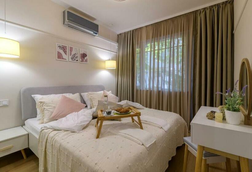 Black Sea Dolphin Apartment