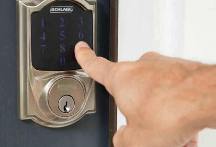 Cheerful Villa With Amazing Pool