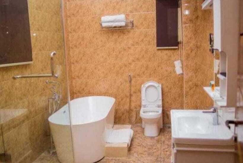 هتل Golden Tulip Grand Palazzo