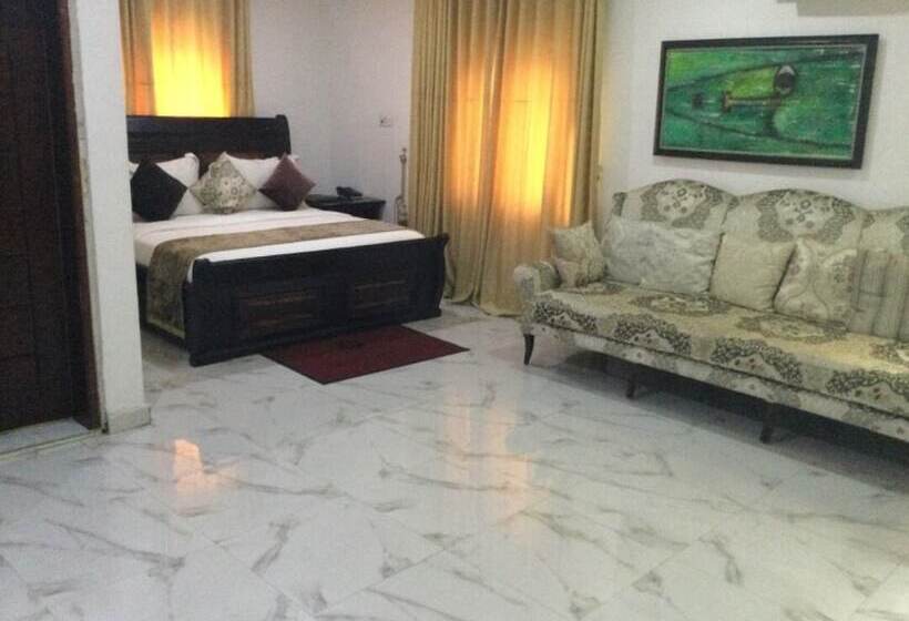 هتل Golden Tulip Grand Palazzo