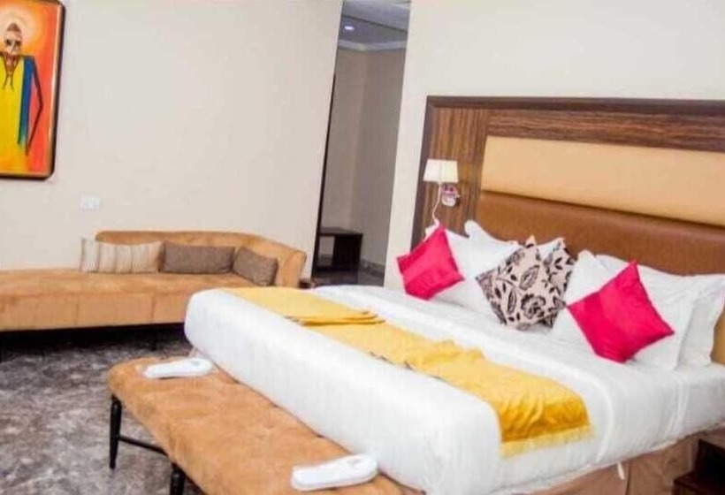 هتل Golden Tulip Grand Palazzo