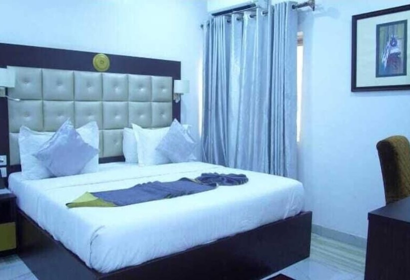 هتل Golden Tulip Grand Palazzo