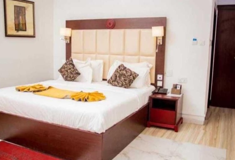 هتل Golden Tulip Grand Palazzo