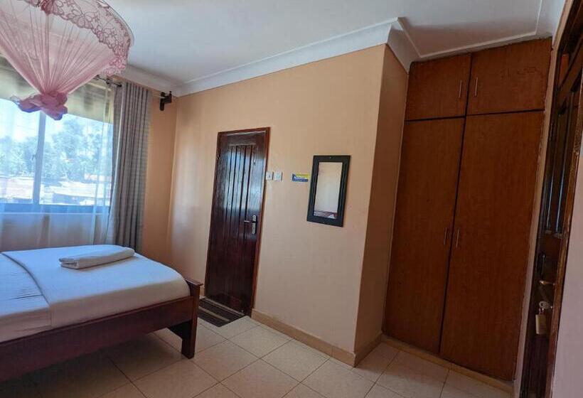 هتل Kasenene Legacy