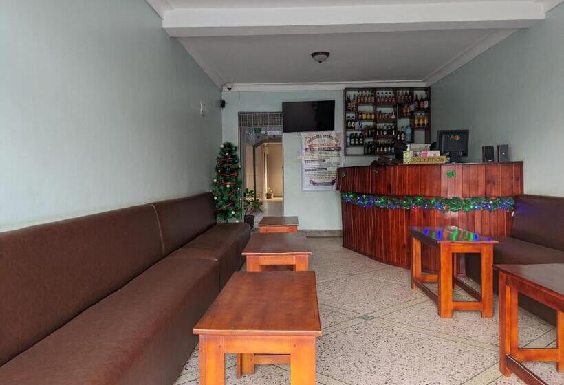 هتل Kasenene Legacy