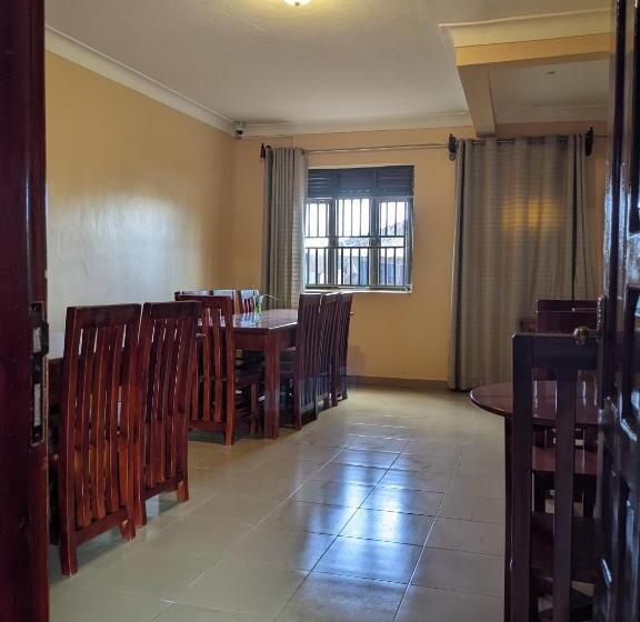 هتل Kasenene Legacy