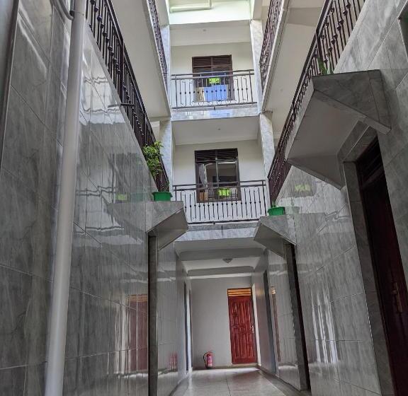 هتل Kasenene Legacy