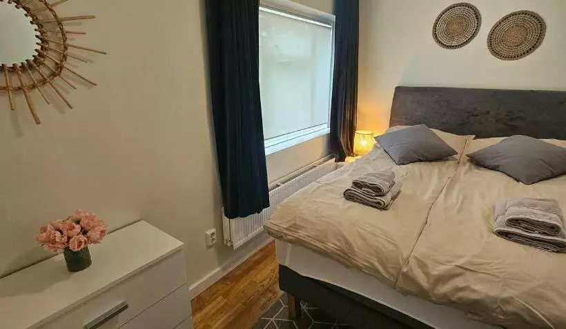 پانسیون B&b Rooms Husavik 3