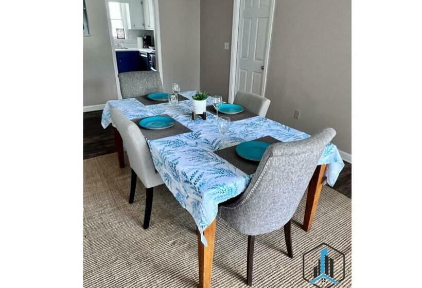 Up Entire House 3 Bd, 2 Bth 3 Min To Usmc, Cp Nc