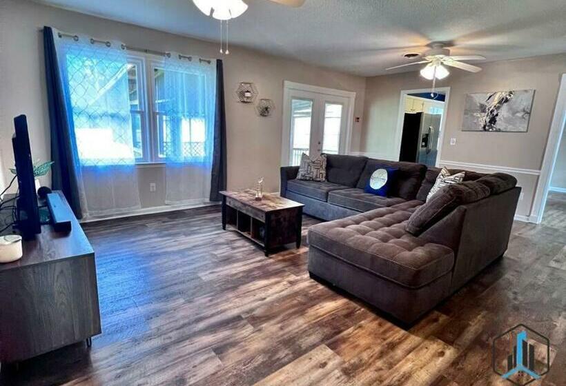 Up Entire House 3 Bd, 2 Bth 3 Min To Usmc, Cp Nc