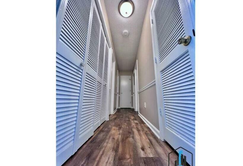 Up Entire House 3 Bd, 2 Bth 3 Min To Usmc, Cp Nc