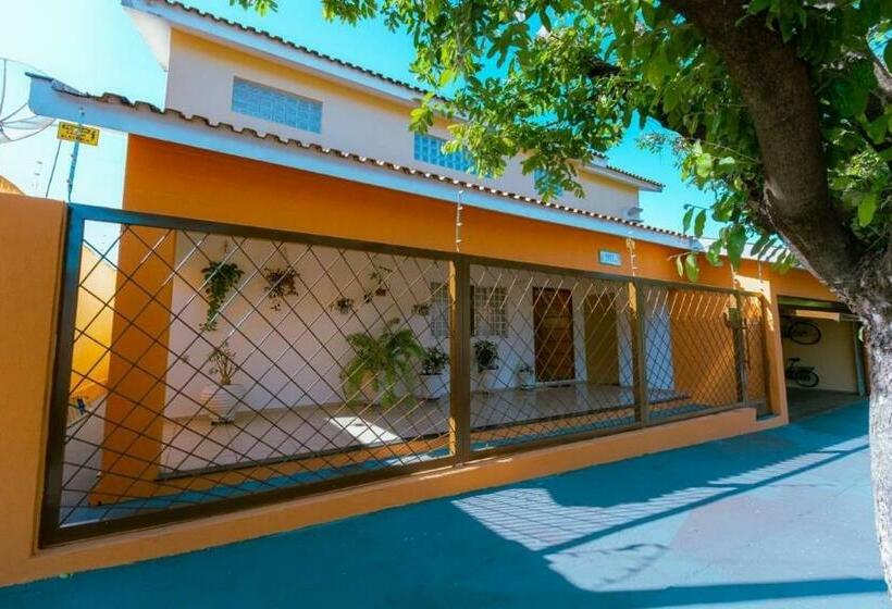 Sobrado Relaxante Com 4 Quartos, Enxoval Completo , Perfeito Para Famílias Grandes