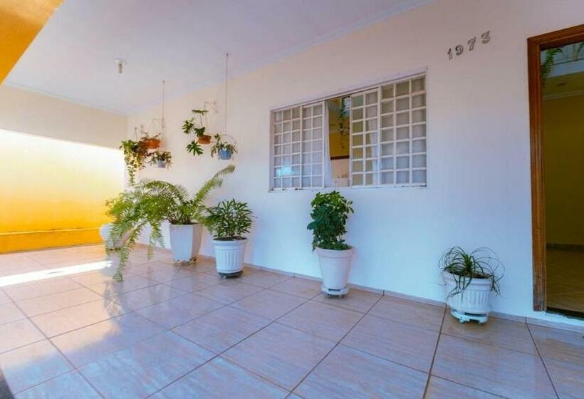 Sobrado Relaxante Com 4 Quartos, Enxoval Completo , Perfeito Para Famílias Grandes