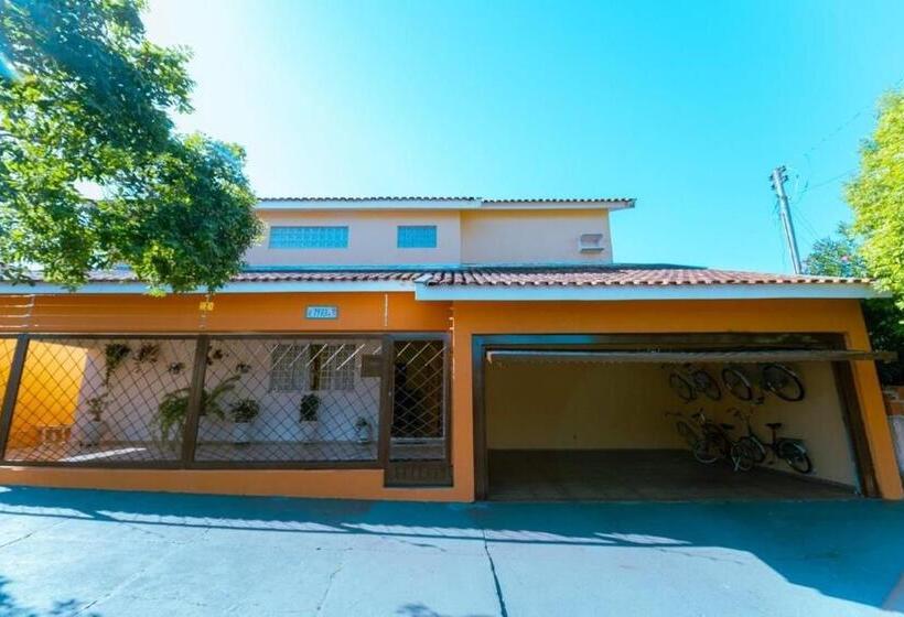 Sobrado Relaxante Com 4 Quartos, Enxoval Completo , Perfeito Para Famílias Grandes