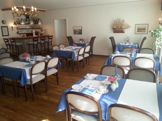 ホテル Benen Diken