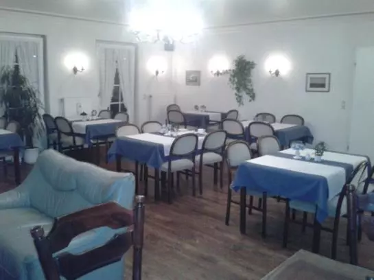 ホテル Benen Diken