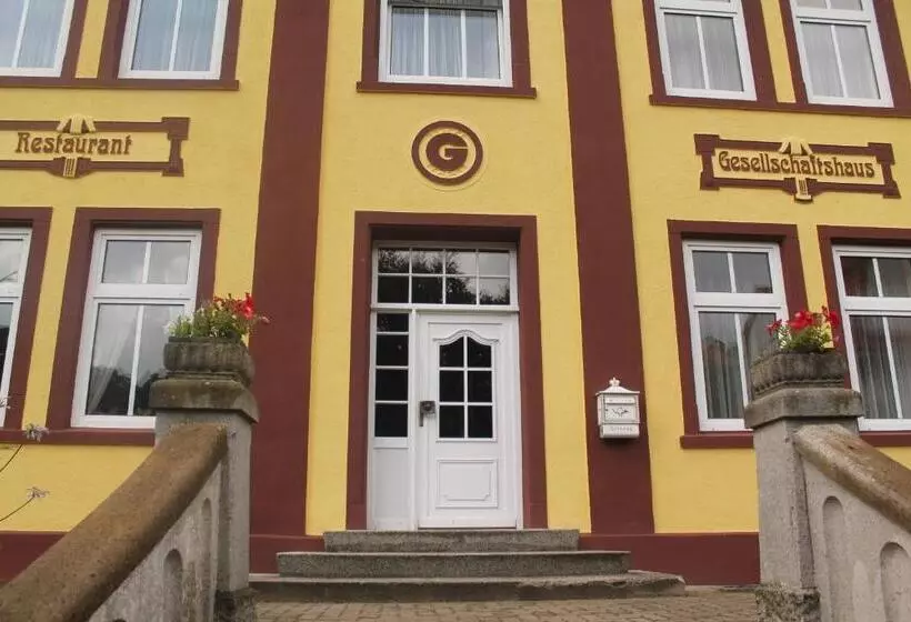 בית מלון כפרי Gesellschaftshaus