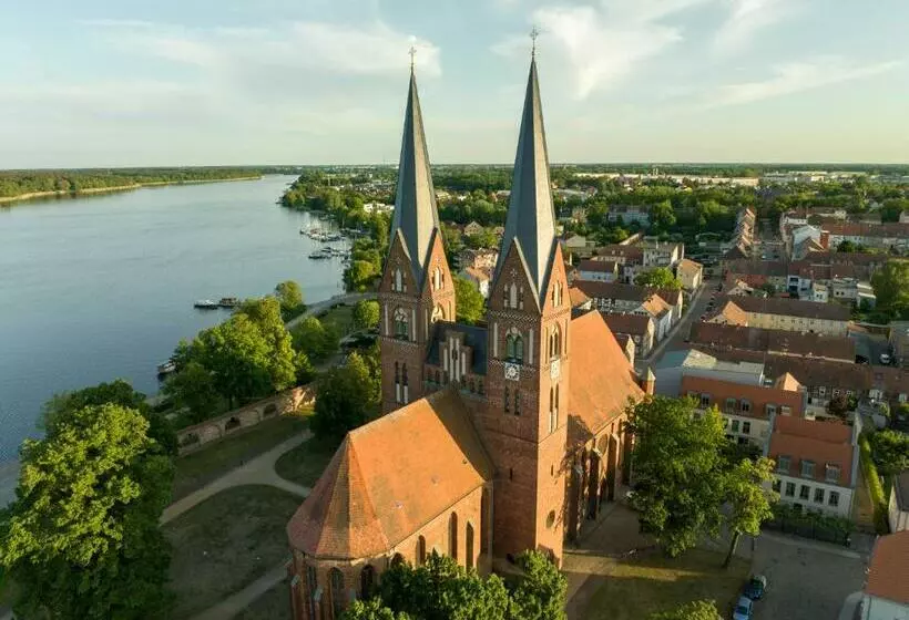 Up Hus Hotel Neuruppin