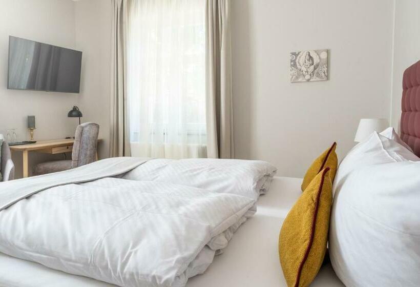 Up Hus Hotel Neuruppin