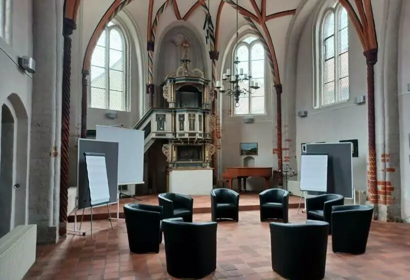 Up Hus Hotel Neuruppin