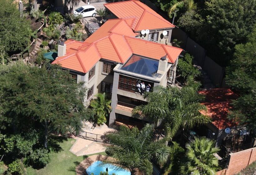 فندق Waterfalls Boutique