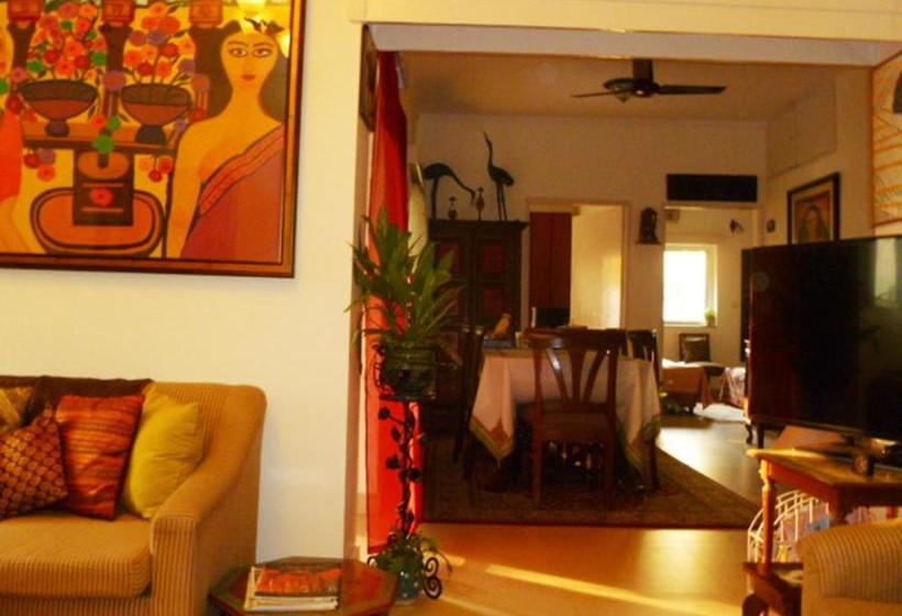 ユースホステル Mayas Nest