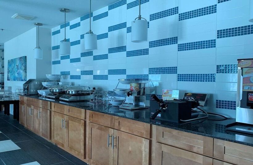 فندق على الطريق Surestay Plus Hotel By Best Western Niagara Falls East