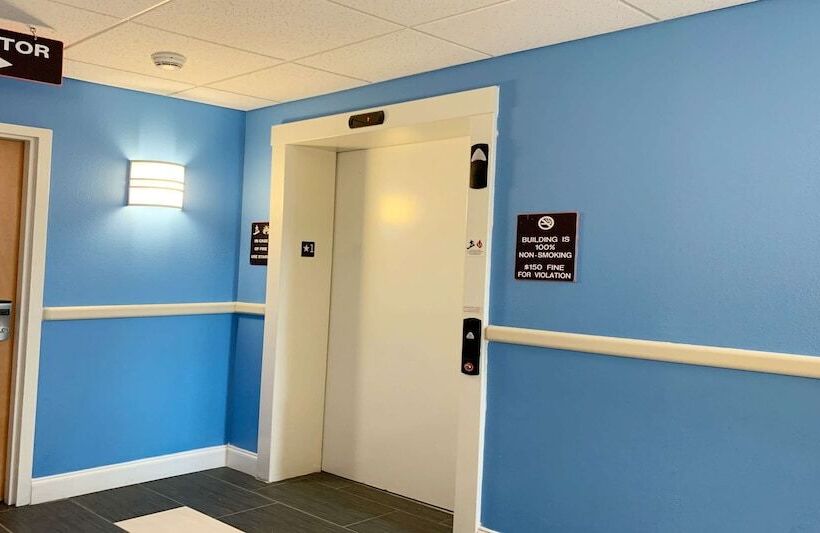 فندق على الطريق Surestay Plus Hotel By Best Western Niagara Falls East