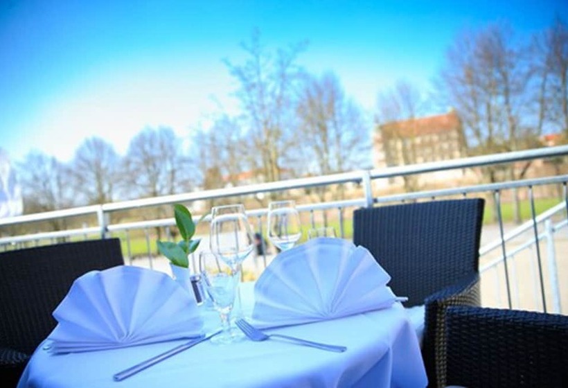 بنسيون Am Schlosspark