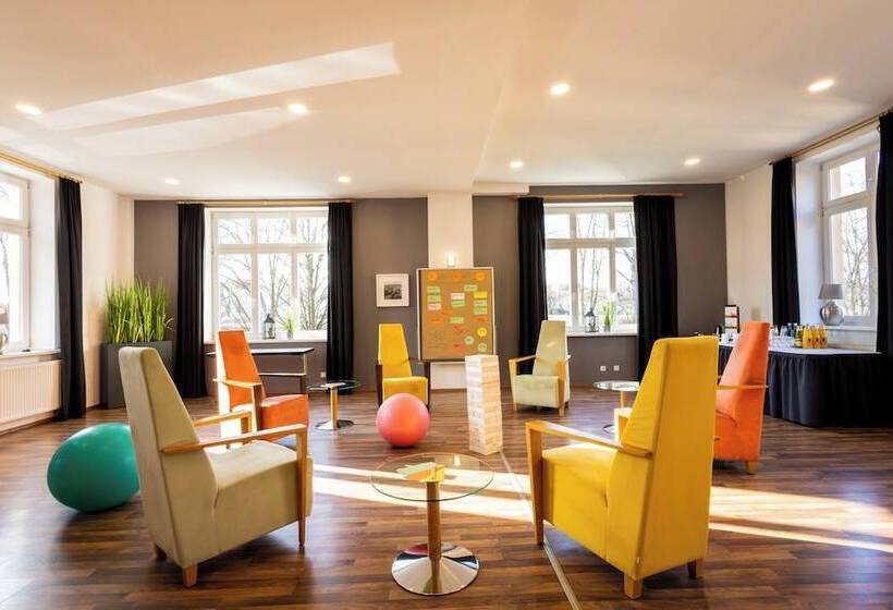 بنسيون Am Schlosspark