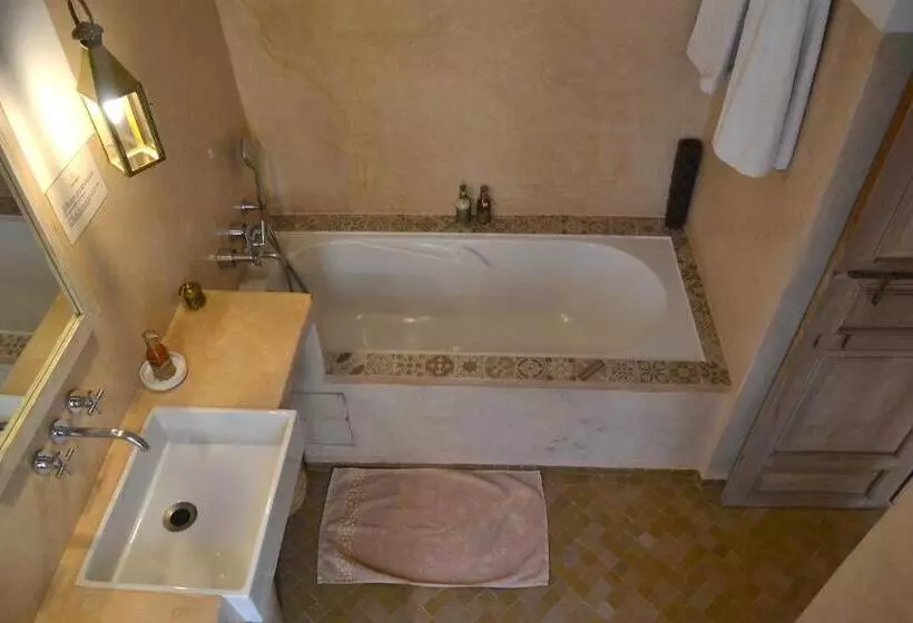 Riad See Moon And Spa