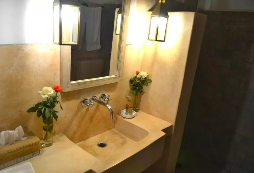 Riad See Moon And Spa