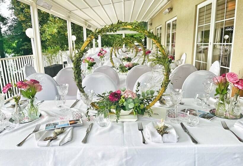 Strandhotel Vier Jahreszeiten Buckow