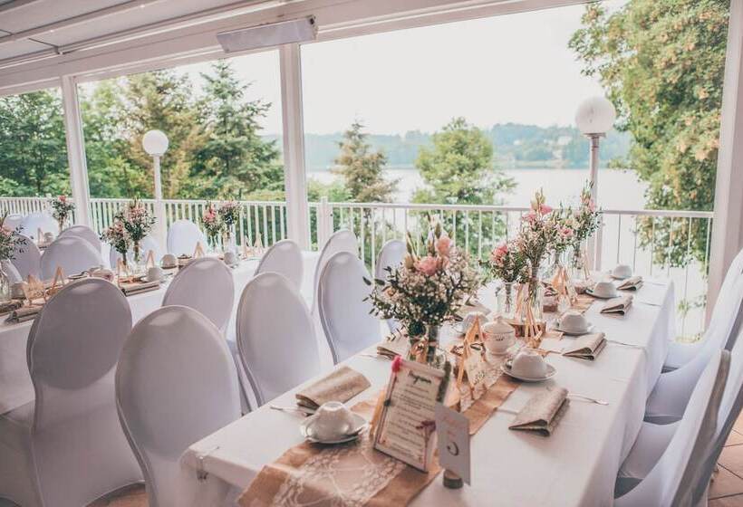 Strandhotel Vier Jahreszeiten Buckow