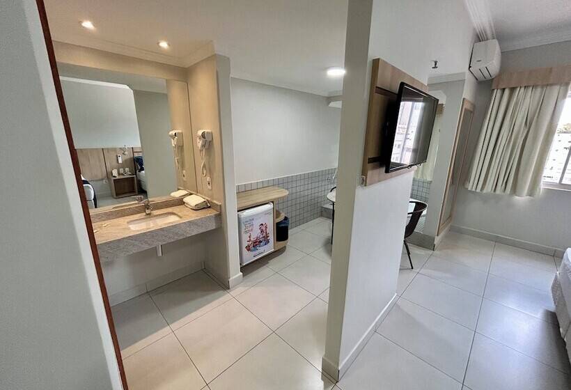 فندق Hot Springs Apart