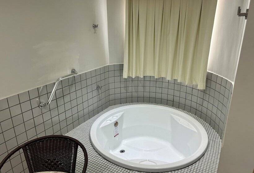 فندق Hot Springs Apart