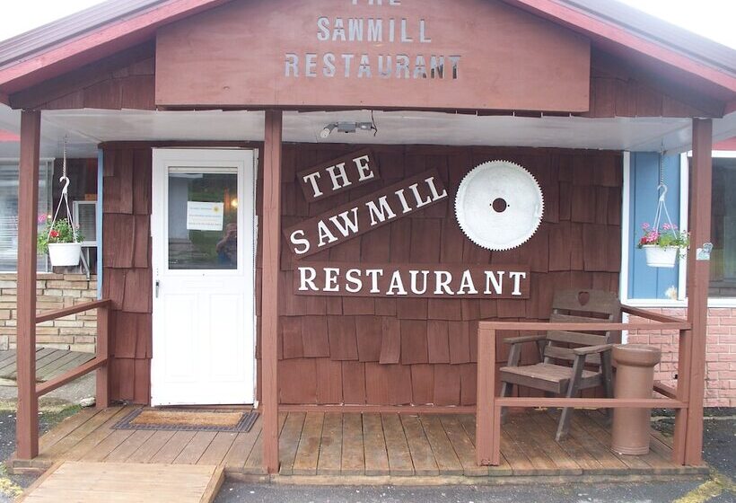 בית מלון כפרי The Alpine Lodge