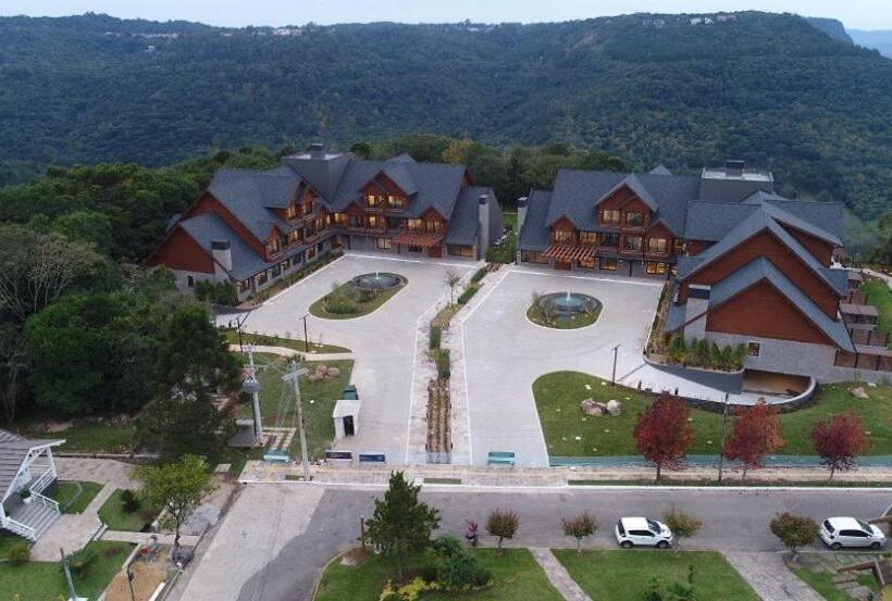 هتل Laghetto   Chateau Du Golden Gramado