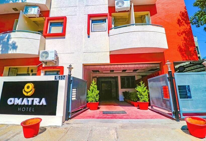 Отель Fabexpress Athasri Inn Hsr