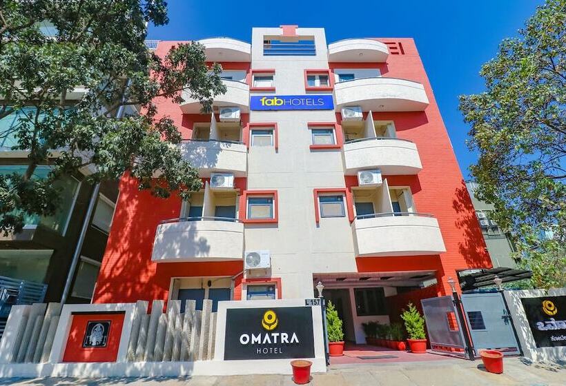 Отель Fabexpress Athasri Inn Hsr