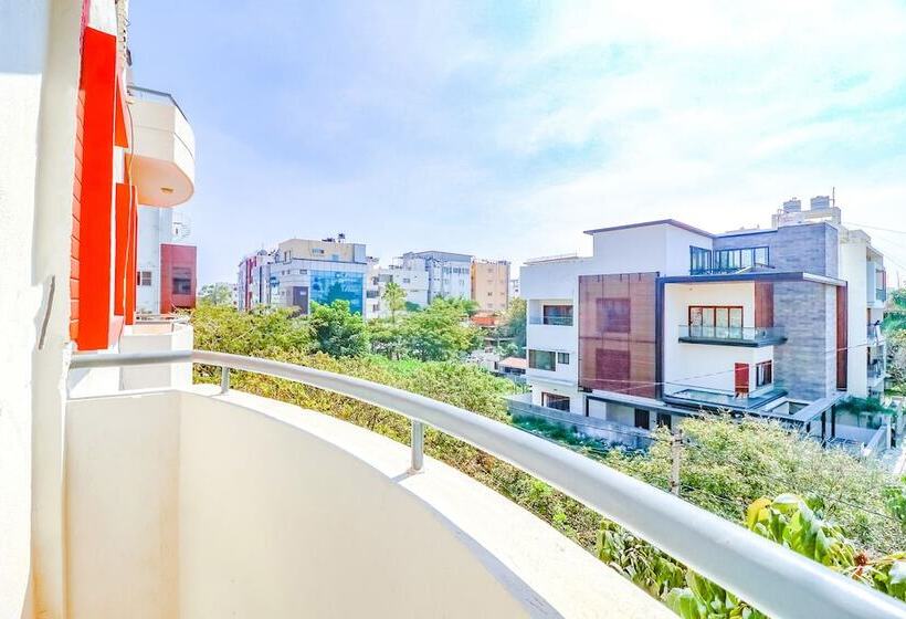 Отель Fabexpress Athasri Inn Hsr