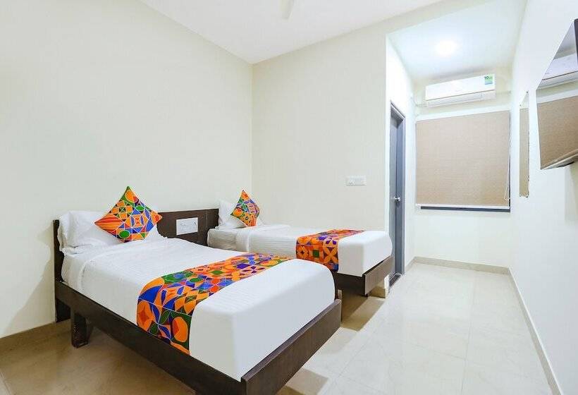 Отель Fabexpress Athasri Inn Hsr