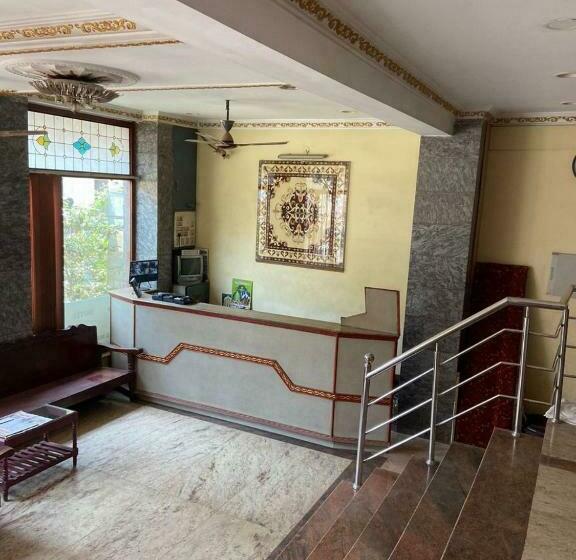 Hotel New West Tower